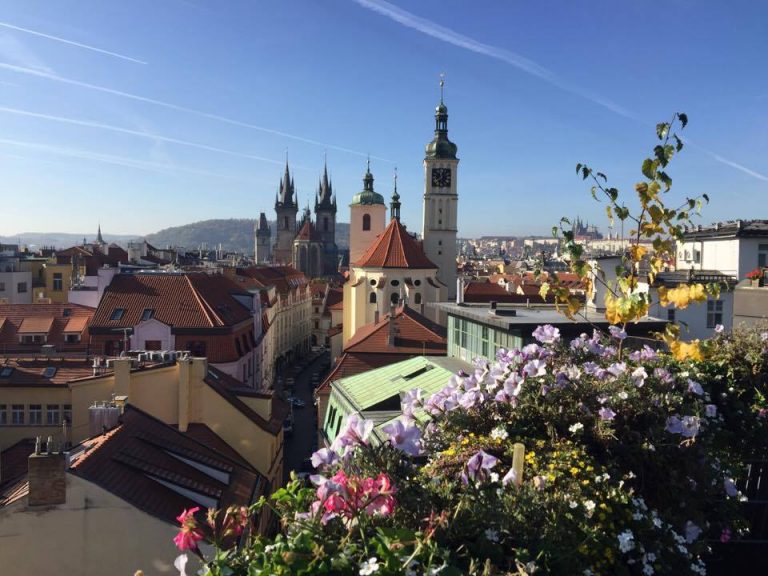 Les 5 plus beaux rooftops et terrasses de Prague PRAGUE SECRETE